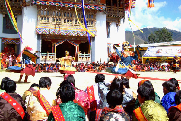 Танцы лам королевства Бутан